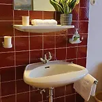 Gaestehaus Zum Gachtna *